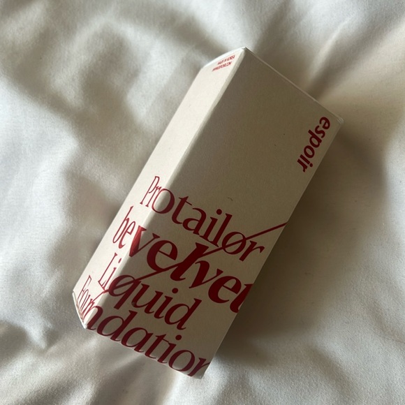 espoir - Pro Tailor Foundation Be Velvet Matte Shade 22 Petal - Picture 2 of 4